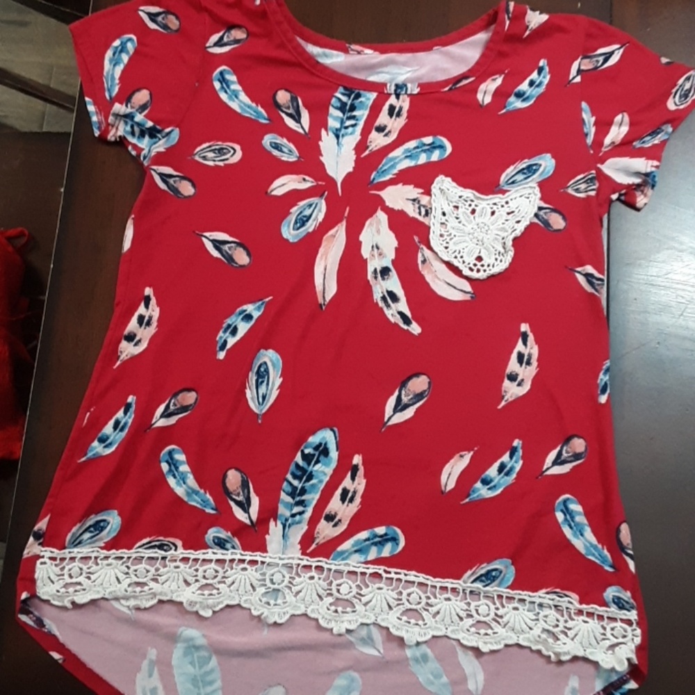 Pink violet shirt with blue and purple feathers